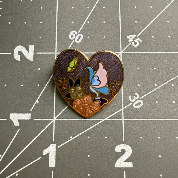 Heart-Shaped Cloisonné Butterfly Floral Brooch Pin Gold-Tone‎ Purple Multicolor - Picture 3 of 3